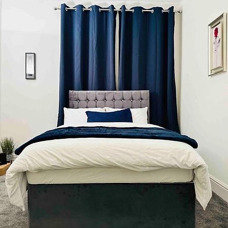 Bespoke 2 Bedroom Apt Derby City Экстерьер фото