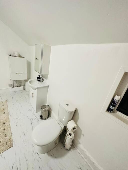 Bespoke 2 Bedroom Apt Derby City Экстерьер фото