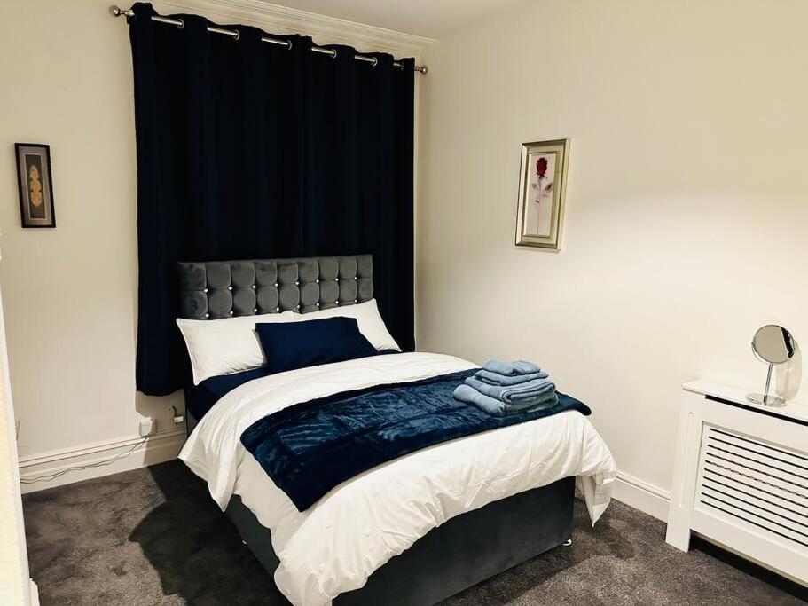 Bespoke 2 Bedroom Apt Derby City Экстерьер фото