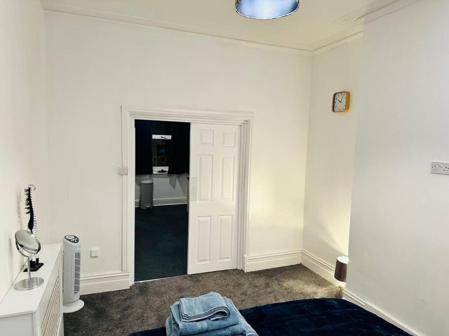 Bespoke 2 Bedroom Apt Derby City Экстерьер фото