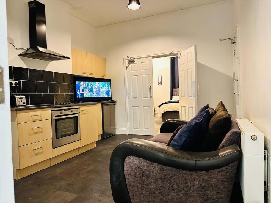 Bespoke 2 Bedroom Apt Derby City Экстерьер фото