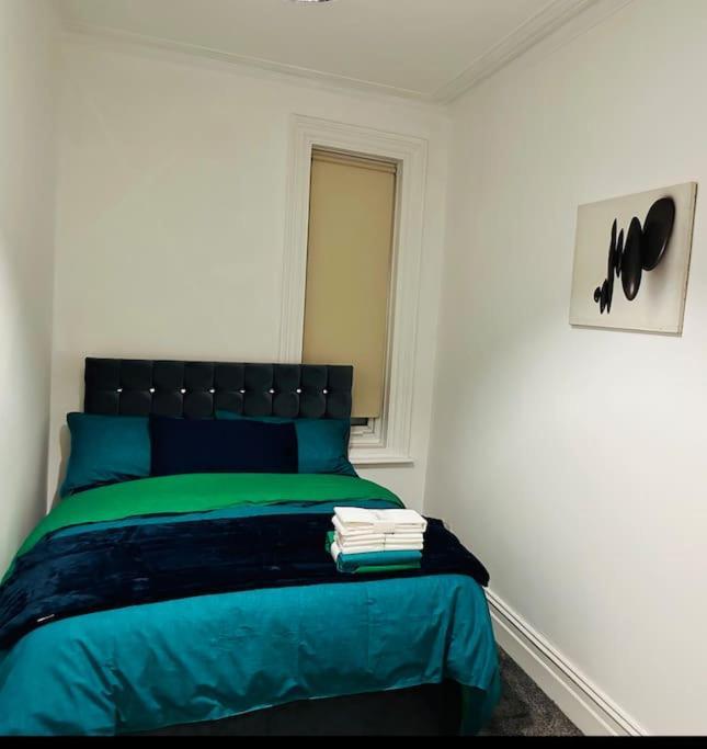Bespoke 2 Bedroom Apt Derby City Экстерьер фото