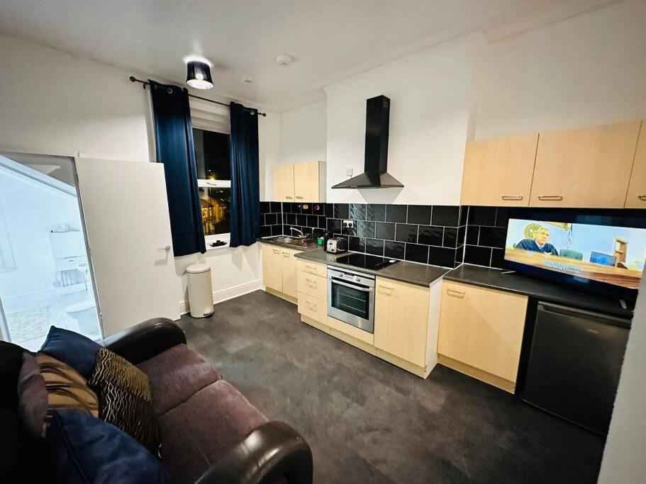 Bespoke 2 Bedroom Apt Derby City Экстерьер фото